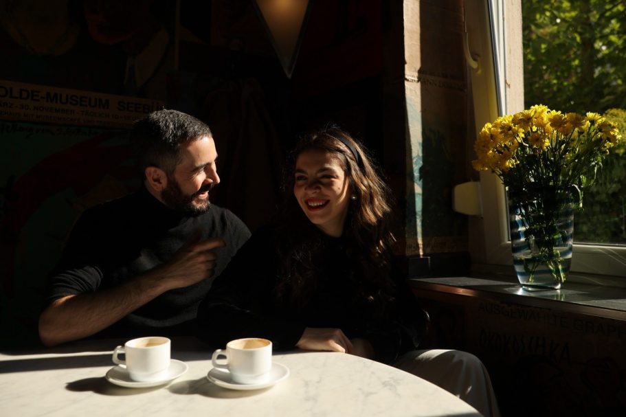 Birthday Couple-Shooting Couple date in a bistro